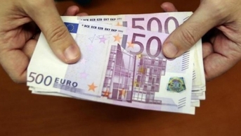 EU dọa hủy hoại nền kinh tế Hungary, Budapest nói "không chấp nhận"