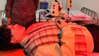 Nguyễn Trần Trung Quân liệt dây thần kinh mặt, méo miệng, stress nặng và mất ngủ kéo dài