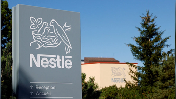 Pháp yêu cầu giám sát các địa điểm khai thác của Nestle