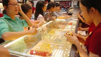 Giá vàng hôm nay (9/4) leo tiếp đỉnh mới, vàng SJC vượt mốc 83 triệu đồng/lượng