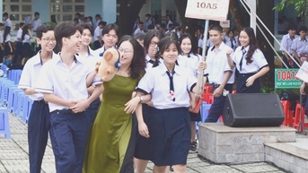 Ủng hộ việc cấm học sinh dùng điện thoại trong trường