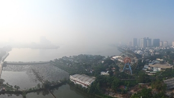 Bầu trời mịt mù, tại Tây Hồ ghi nhận mức ô nhiễm không khí cao