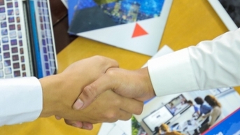 Tháo gỡ khó khăn triển khai hợp đồng điện tử: Doanh nghiệp cần hành lang pháp lý đồng bộ