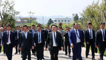 Chuyến thăm của Chủ tịch Quốc hội "đóng góp thiết thực" cho quan hệ Việt-Trung