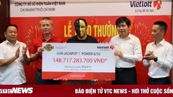 Người đàn ông ở TP.HCM trúng gần 149 tỷ đồng sau 8 năm mua vé số