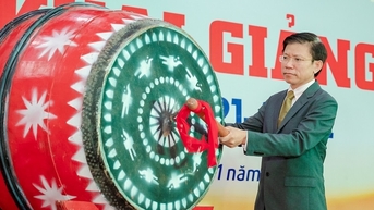 Lý do đặc biệt khiến một trường đại học hủy lễ khai giảng