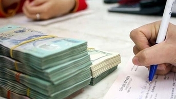 Tiền gửi của doanh nghiệp vào hệ thống ngân hàng bất ngờ tăng mạnh sau 5 tháng giảm