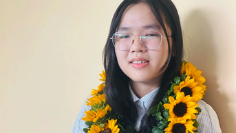 Thủ khoa đại học áp lực khi thấy nhiều bạn học vừa giỏi vừa hiểu biết