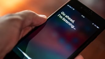 Apple chi 95 triệu USD dàn xếp vụ kiện Siri nghe lén