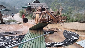 Nghệ An xuất hiện lốc xoáy, mưa đá