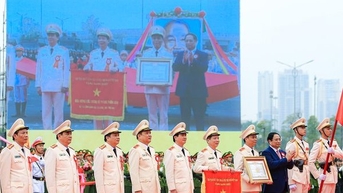 Thủ tướng dự lễ kỷ niệm 50 năm Ngày truyền thống lực lượng CSCĐ