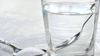Cách súc miệng bằng nước muối phòng đau họng