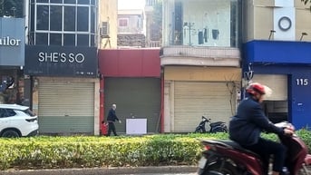 Hàng quán ở Hà Nội đóng cửa hàng loạt, mặt bằng cho thuê ở trung tâm ế ẩm