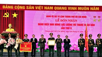 Bộ Tư lệnh TP HCM nhận danh hiệu Anh hùng LLVT Nhân dân lần thứ 3