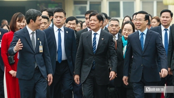 Chủ tịch nước và Tổng thống Phillipines thăm Hoàng thành Thăng Long