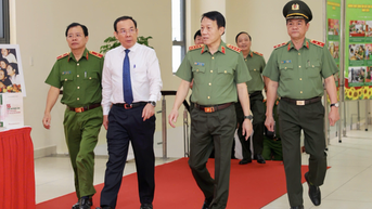 Bộ trưởng Lương Tam Quang dự hội nghị triển khai công tác năm 2025 của Công an TP HCM