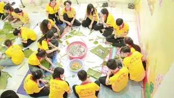 និស្សិត​ឡាវ និង​កម្ពុជា​បង្ហាញ​ជំនាញ​រុំ​តេត​មុន​ចូល​ឆ្នាំ