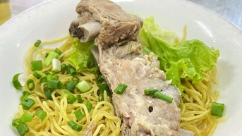 ក្រៅ​ពី​ប្រហិត​ខ្លាញ់ និង​ទឹក​ត្រី​ខ្ញី តើ​មាន​រសជាតិ​បែប​ណា​ដែល​ធ្វើ​ឲ្យ​អ្នក​ខ្លះ​ស្អប់ ហើយ​អ្នក​ខ្លះ​ទៀត​រិះគន់​គុយទាវ ឡៅ ស៊ីវឿ?