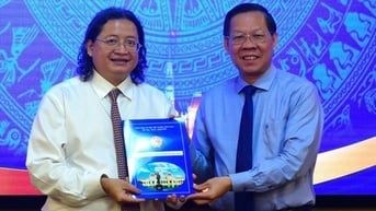Ông Nguyễn Minh Nhựt nhận quyết định làm Phó giám đốc Sở VH&TT TPHCM