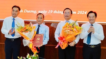 Trường ĐH Thủ Dầu Một đổi vị trí hiệu trưởng và chủ tịch hội đồng trường, vì sao?