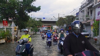 TPHCM đón đỉnh triều cường, những khu vực nào có nguy cơ ngập?