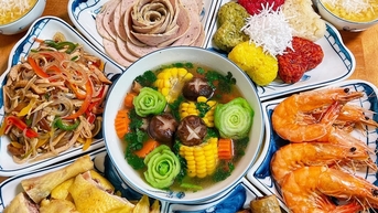 Mâm cúng rằm tháng giêng tươm tất, đủ đầy khiến dân mạng xuýt xoa