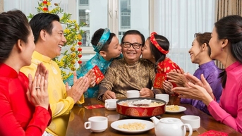 Yêu thương có phải chỉ thể hiện qua những ngày tết?