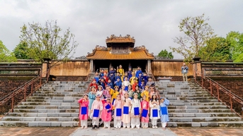 អត្ថបទចុងក្រោយ - ខ្លាំងជាមួយឧស្សាហកម្មវប្បធម៌