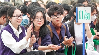 다낭 학생들이 올바른 직업을 선택함에 따라