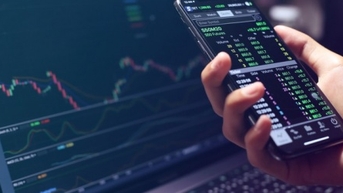 Cổ phiếu bất động sản lao dốc, VN-Index mất mốc 1.290 điểm
