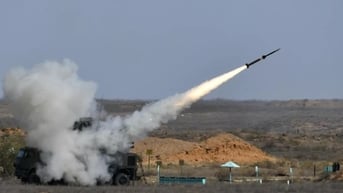 Đoàn xe quân sự Ukraine bị hỏa lực Nga chặn đứng ở vùng Kursk