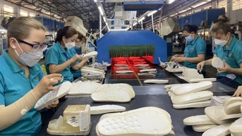 Nhiều đơn hàng trở lại, doanh nghiệp xuất khẩu da giày khởi sắc