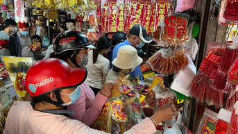 ដើម​លុយ​តូច​តម្លៃ​រាប់​ម៉ឺន​ដុង លក់​ដាច់​ក្នុង​អំឡុង​ពេល​បុណ្យ​តេត