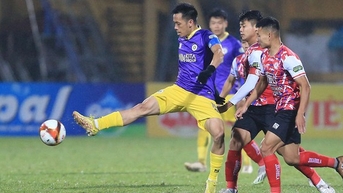 Các đội mạnh tăng tốc