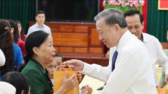 Tổng Bí thư, Chủ tịch nước Tô Lâm tri ân người có công và hỗ trợ người nghèo tỉnh Quảng Trị