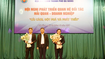 Cảng Đà Nẵng: Tiêu biểu trong phát triển quan hệ hải quan và doanh nghiệp