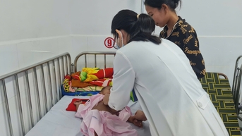 Phẫu thuật khẩn cấp cứu bé trai mắc bệnh tim bẩm sinh