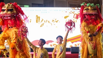 Tưng bừng lễ hội Nguyên tiêu ở quận 11