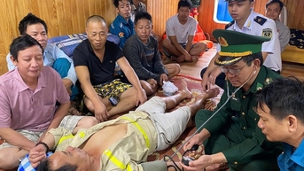 Cứu 14 người gặp nạn trên vùng biển Bình Định