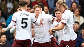 Man City thắng đậm ở Ngoại hạng Anh