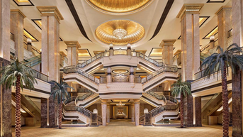 គ្របដណ្ដប់ដោយសណ្ឋាគារប្រណីតលំដាប់កំពូលរបស់ពិភពលោក