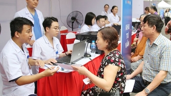 មនុស្សជាង 100,000 នាក់នឹងត្រូវបានពិនិត្យ និងពិនិត្យរកជំងឺមហារីកសួតដោយឥតគិតថ្លៃ។