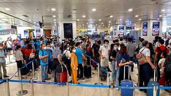 Giá vé máy bay dịp cao điểm hè đã "hạ nhiệt", bay đêm thấp hơn ban ngày
