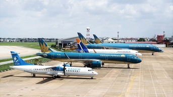 Nhiều người ngã ngửa khi giá vé máy bay dịp hè tăng hơn 200% chỉ trong 2 tuần
