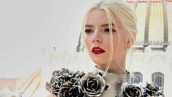 Liên hoan phim Cannes có hội chợ phù hoa như Met Gala?