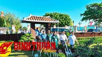 Chú trọng phát triển du lịch về nguồn