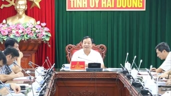 Tham mưu đẩy nhanh việc ban hành cơ chế, chính sách hỗ trợ xây nhà cho các hộ bị thiệt hại nặng sau bão