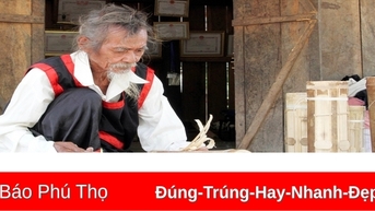 អ្នកថែរក្សា និងជាគ្រូបង្រៀនឧបករណ៍ភ្លេង Raglay នៅ Ma Noi