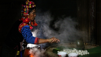 Về cực Tây ăn Tết cổ truyền của dân tộc Hà Nhì