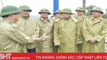 Theo dõi chặt diễn biến thời tiết, vận hành hồ chứa theo quy định, đảm bảo an toàn vùng hạ du